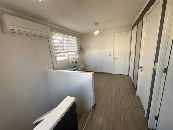 ARRIENDO CASA 4HAB 3BA COLINA