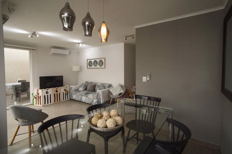 ARRIENDO CASA 4HAB 3BA COLINA