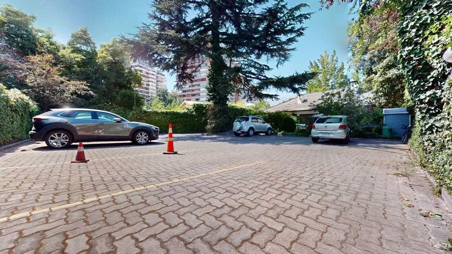 Consulta Médica // 13 estacionamientos (91032)