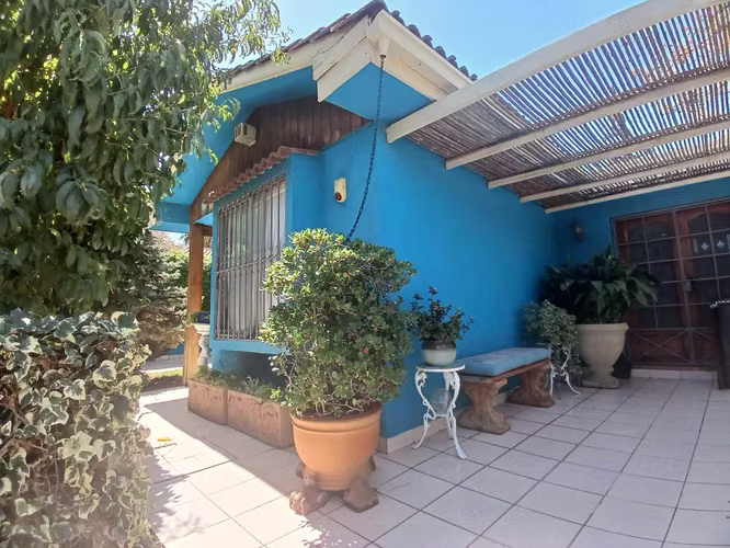 Pudahuel Casa en Venta 3D,2B estacionamiento  (91067)