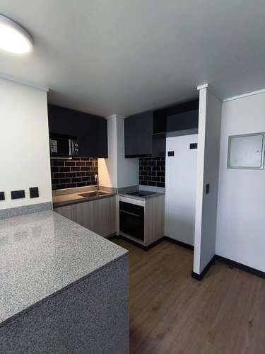 ARRIENDO DEPARTAMENTO 2D 1B CON ESTACIONAMIENTO EN MACUL - Imagen 5