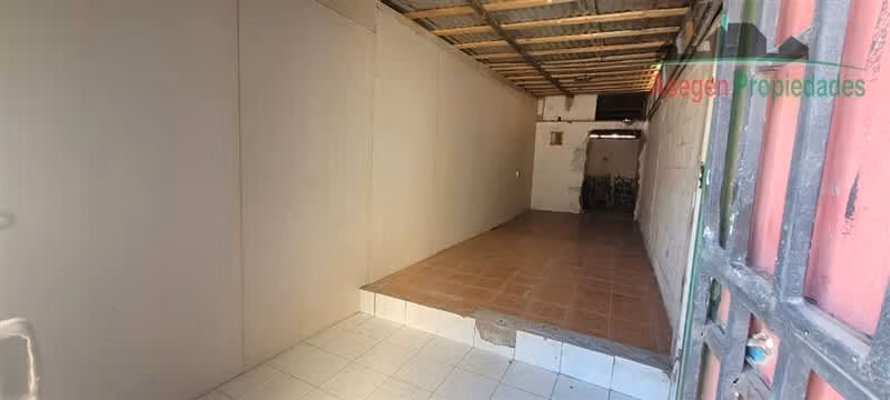 CASA Casa con local comercial en venta en Ampliación Prat