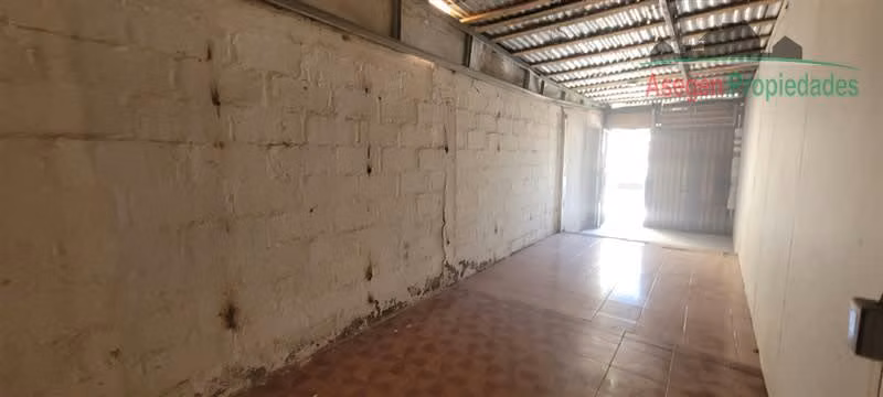 CASA Casa con local comercial en venta en Ampliación Prat