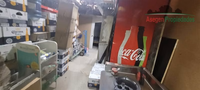 CASA Casa con local comercial en venta en Ampliación Prat
