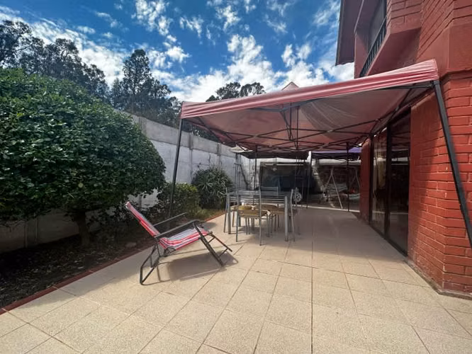 ¡Acogedora casa en Colina del Pino, 4D, 3B, ¡Aprovecha!