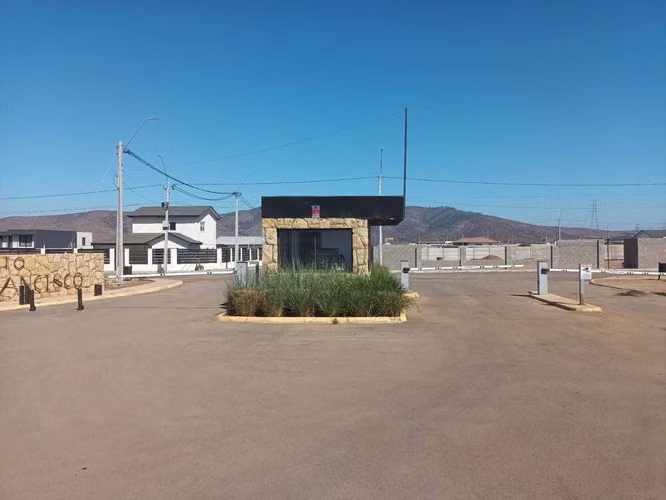 Vende Sitio 600 Mt2, en Condominio, La Ligua (92688)
