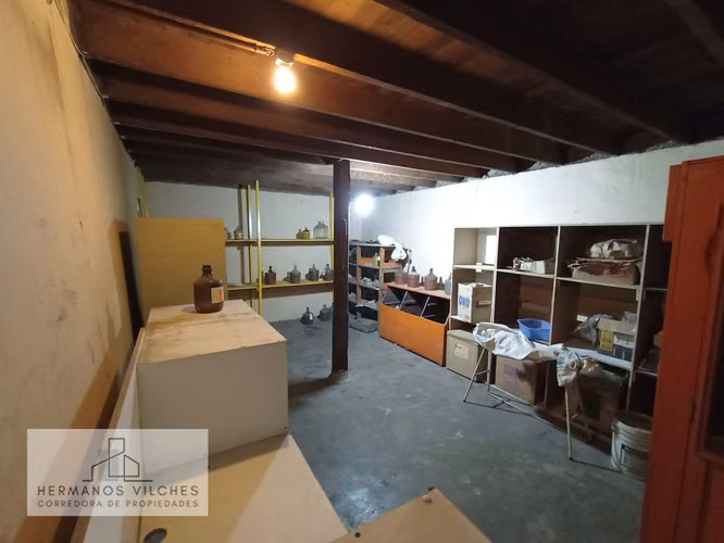 Vendo casa en excelente ubicación de la comuna de Santiago.-