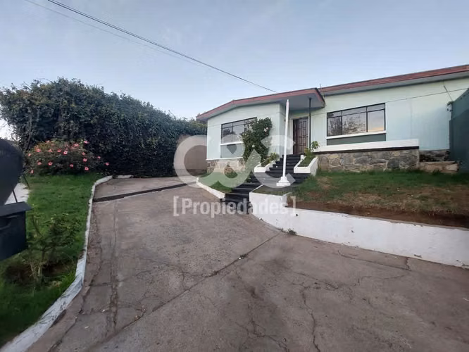 Los Carrera, Casa En Sitio 1500 Mt2 Y Gran Galpón Industrial