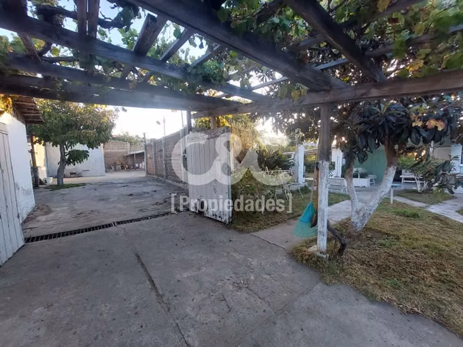 Los Carrera, Casa En Sitio 1500 Mt2 Y Gran Galpón Industrial