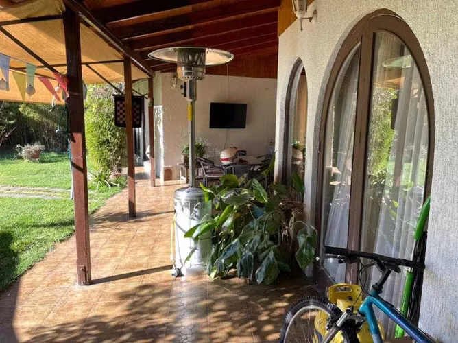 Casa con amplio terreno en Quilpué. (91105)