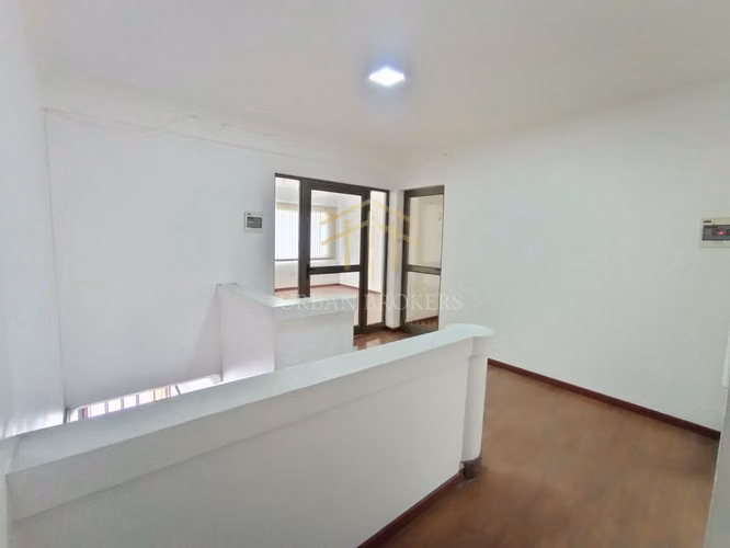 Oficinas con 10 privados, Coquimbo centro (94032)