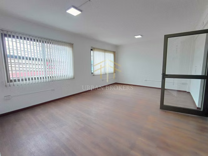 Oficinas con 10 privados, Coquimbo centro (94032)