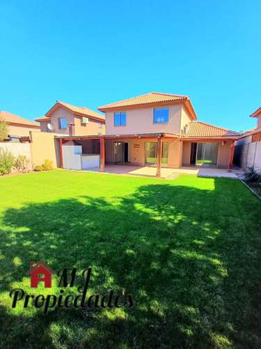 Se arrienda casa Remanso de Chicureo (94235)