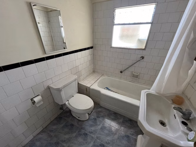 SECTOR ALAMEDA Y JUAN MARTINEZ VALOR VENTA UF. 5.500.-