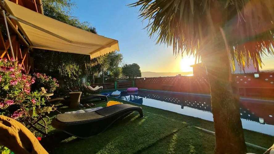 CASA EN ANCUD 400M2 CON PISCINA  (94836)