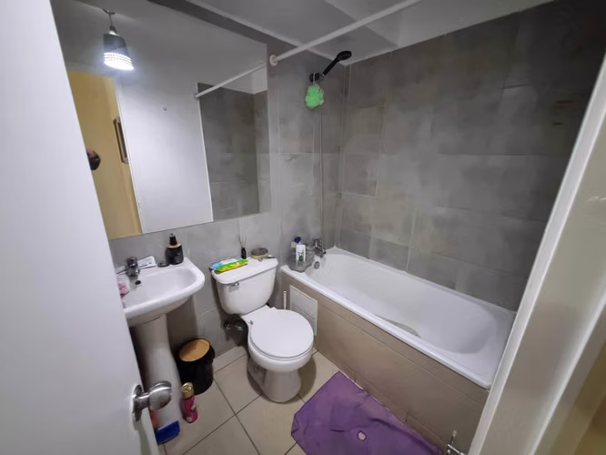 2 dormitorios y terraza (94880)
