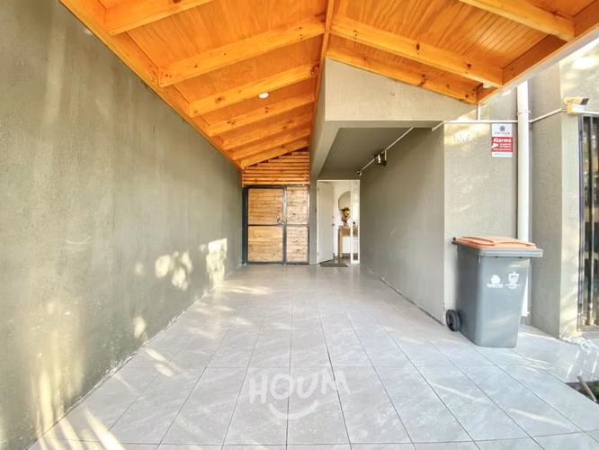 Casa en Calle Thiare
