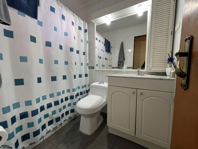 Arriendo Casa amoblada en Condominio