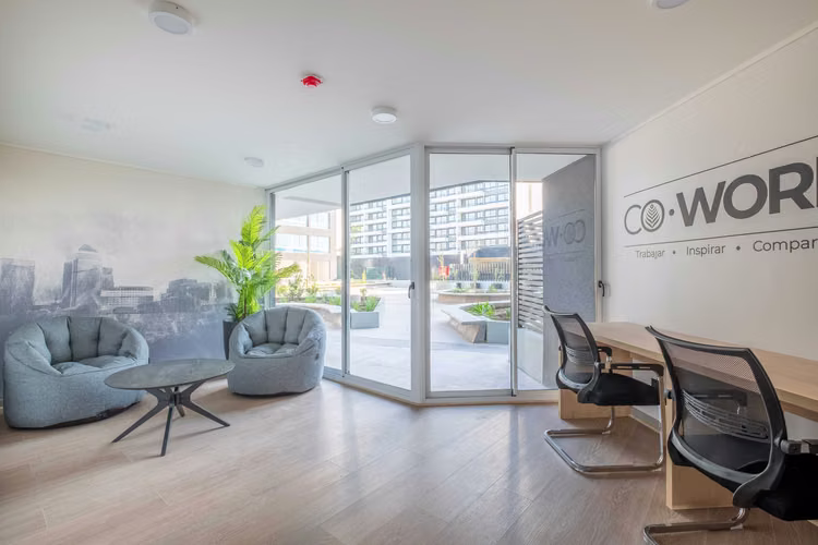 SALA E-COMMERCE , 2 COWORK, SALON GOURMET (95227)