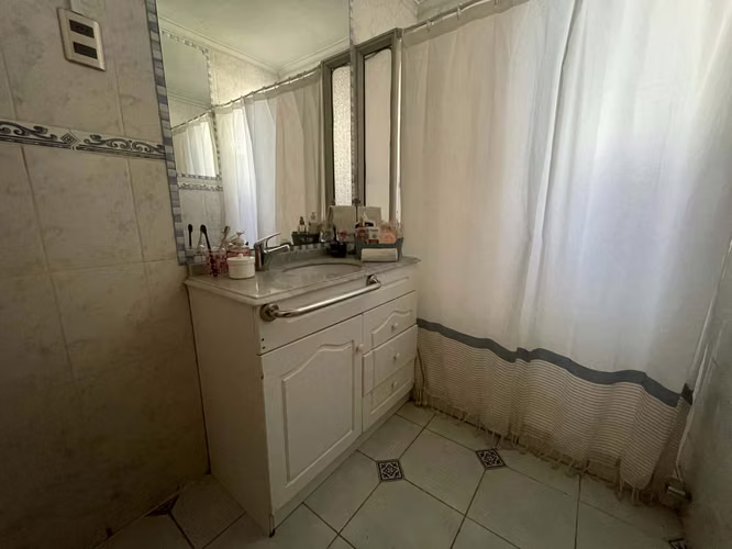 Casa en venta Macul, muy buen estado, buena ubicación y zona segura.