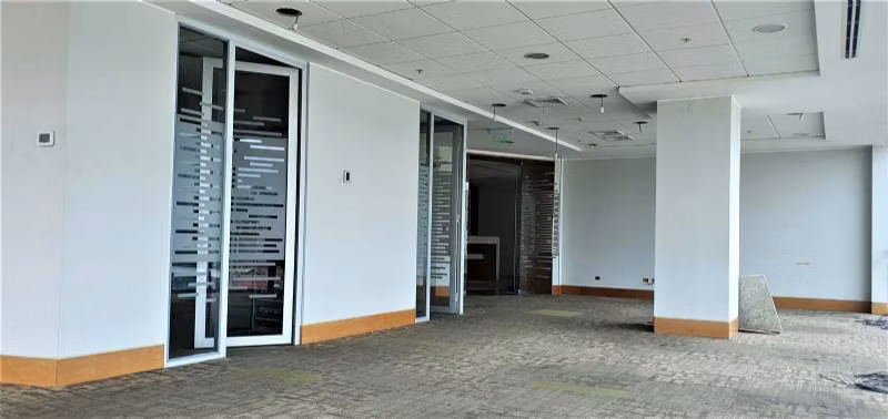 ARRIENDO OFICINA 445 MT2 PLAN VIÑA