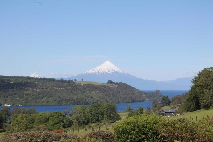 Parcelas con Vista a Volcanes, Frutillar (95540)