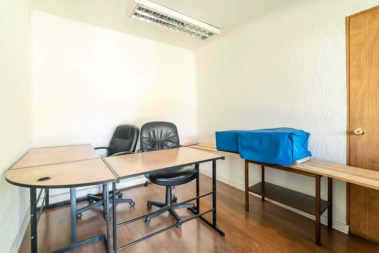 Metro Escuela Militar 9 dorm, 5 baños /300m2 (95582)