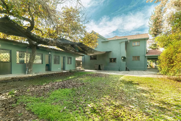 Metro Escuela Militar 9 dorm, 5 baños /300m2 (95582)