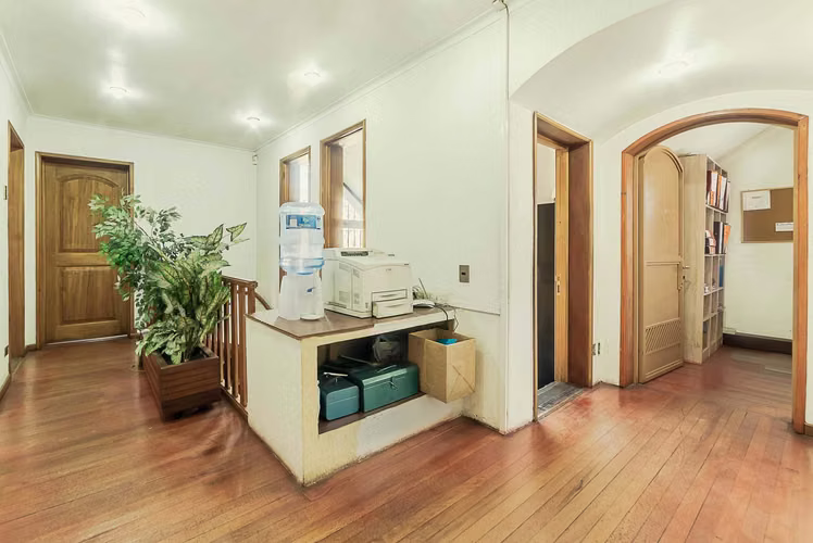 Metro Escuela Militar 9 dorm, 5 baños /300m2 (95582)