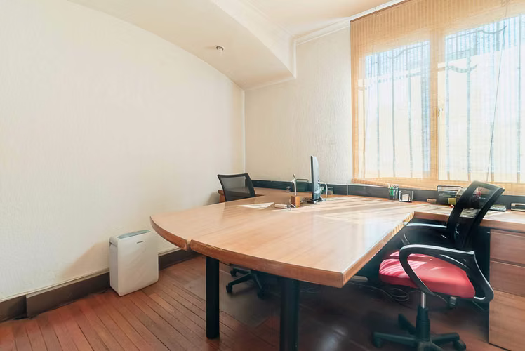 Metro Escuela Militar 9 dorm, 5 baños /300m2 (95582)
