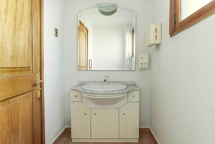 Metro Escuela Militar 9 dorm, 5 baños /300m2 (95582)