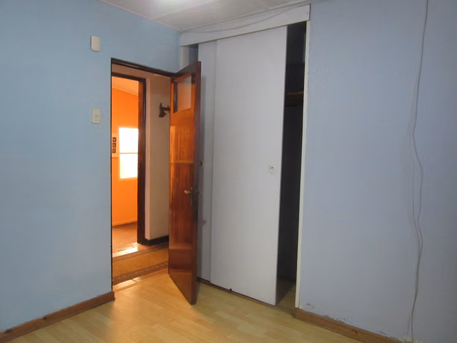 Cómoda y gran casa de 1 piso en Villa Alemana pasos centro.