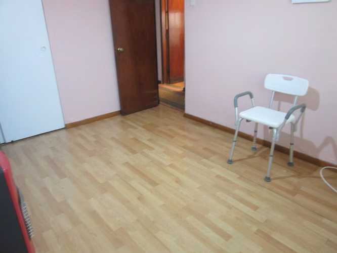 Cómoda y gran casa de 1 piso en Villa Alemana pasos centro.
