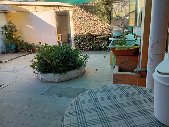 Cómoda y gran casa de 1 piso en Villa Alemana pasos centro.