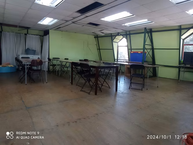 Vendo Terreno con Salón y Oficinas en Placilla, frente a Supermercado Unimarc