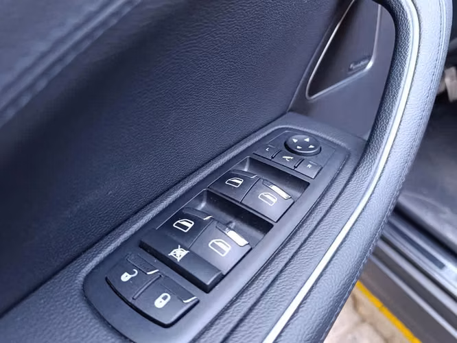 MASERATI LEVANTE 2020