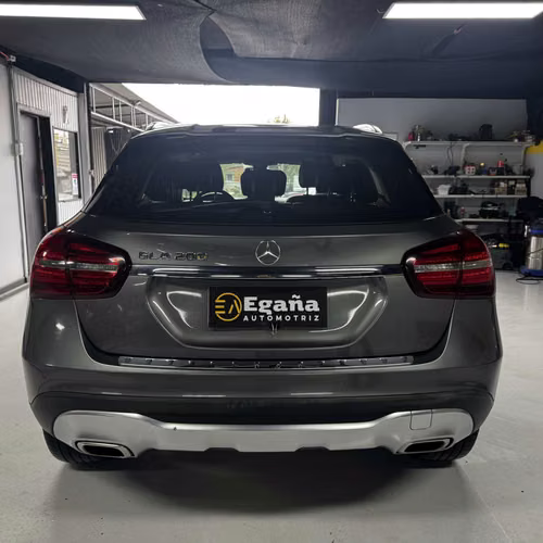 mercedes benz GLA 200
