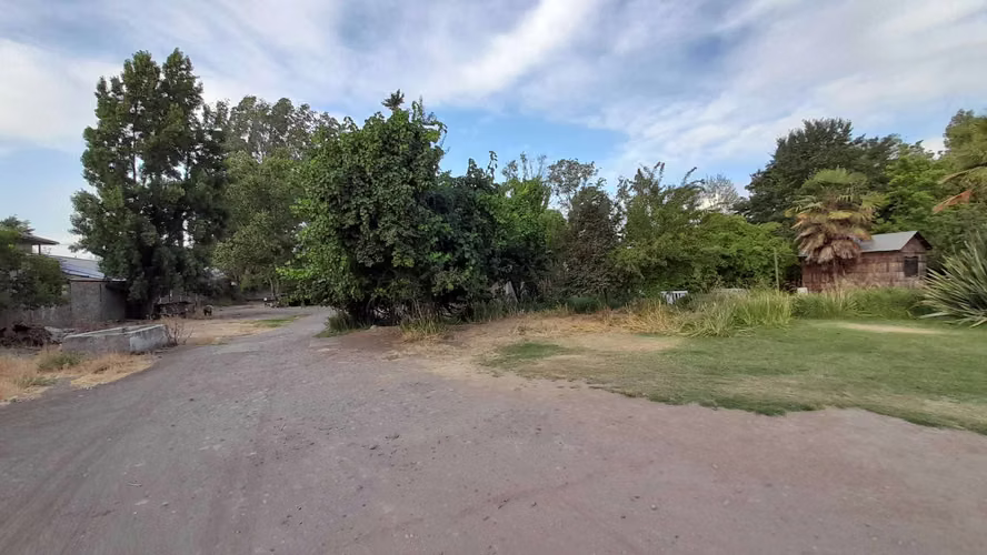 Gran terreno en sector industrial, La Pintana (97254)