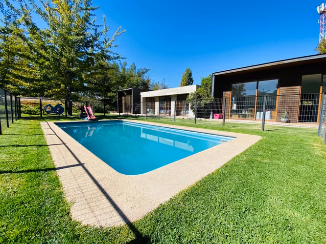 VENTA CASA PARCELA MODERNA CERCANA COLEGIOS TREWHELAS - PUCALAN - SAN NICOLAS DIACONO
