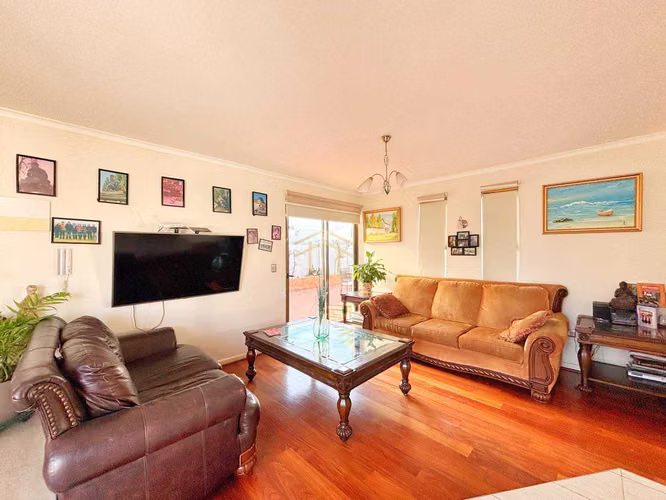 Moderna Casa Peñuelas: 4D+3B y Losa Radiante  (97297) - Imagen 3