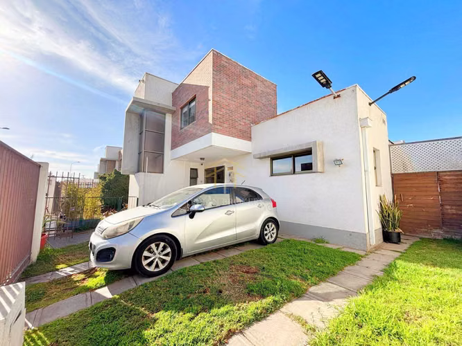 Moderna Casa Peñuelas: 4D+3B y Losa Radiante  (97297) - Imagen 22