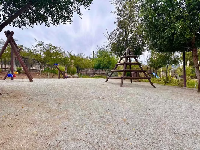 A PASOS DE COLEGIOS, MONTE TABOR Y CRAIGHOUSE (97692)