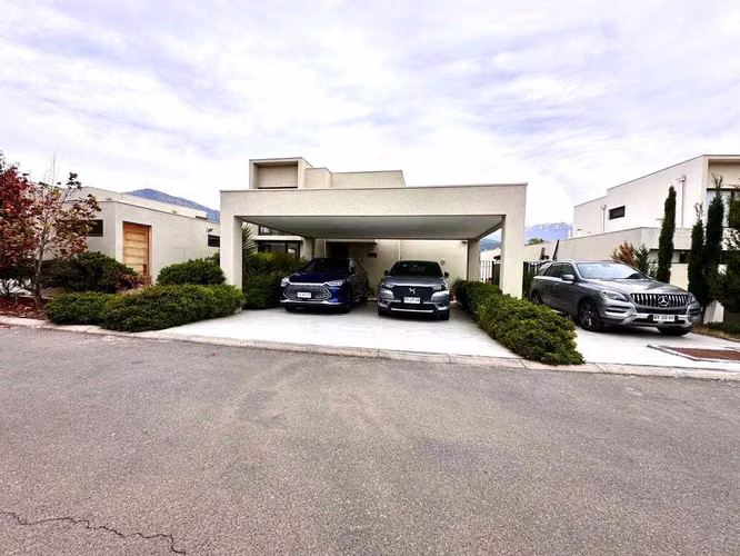 A PASOS DE COLEGIOS, MONTE TABOR Y CRAIGHOUSE (97692)
