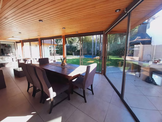 Gran casa y amplio jardín en Las Golondrinas (97694) - Imagen 6