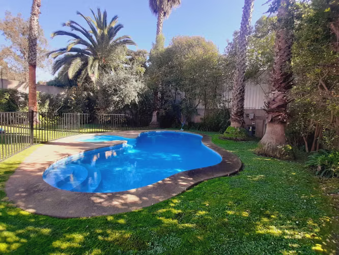Gran casa y amplio jardín en Las Golondrinas (97694) - Imagen 10