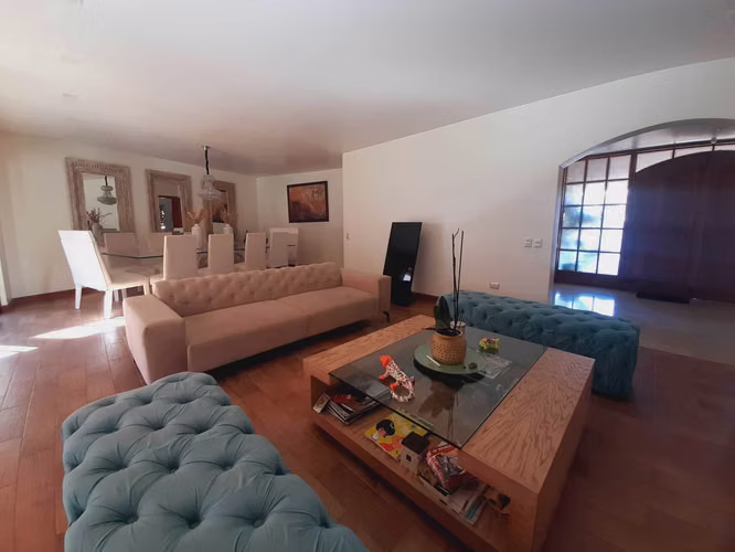 Gran casa y amplio jardín en Las Golondrinas (97694) - Imagen 4