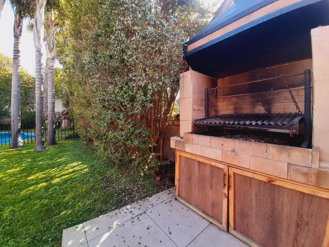 Gran casa y amplio jardín en Las Golondrinas (97694) - Imagen 9