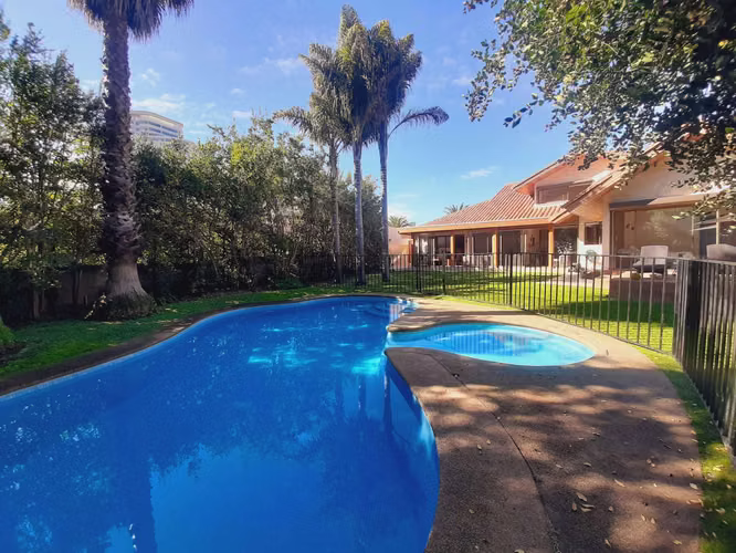 Gran casa y amplio jardín en Las Golondrinas (97694) - Imagen 15