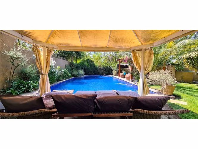 Casa En Venta En Lo Barnechea