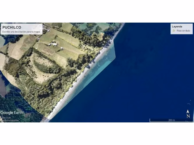Parcela En Venta En Puqueldón, Con Orilla De Playa Y Vista.
